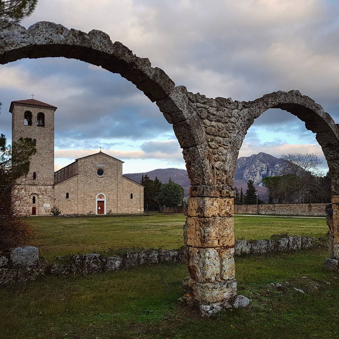 portico dei pellegrini abbazia nuova san vincenzo al volturno