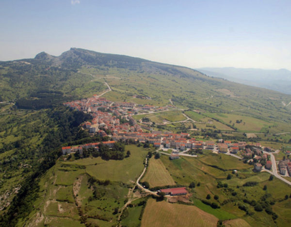 Capracotta: a jewel-village at 1421 meters high