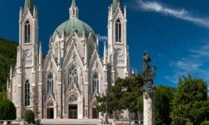 Castelpetroso: una basilica da favola in Molise